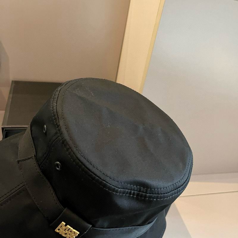 Dior hat dx (14)