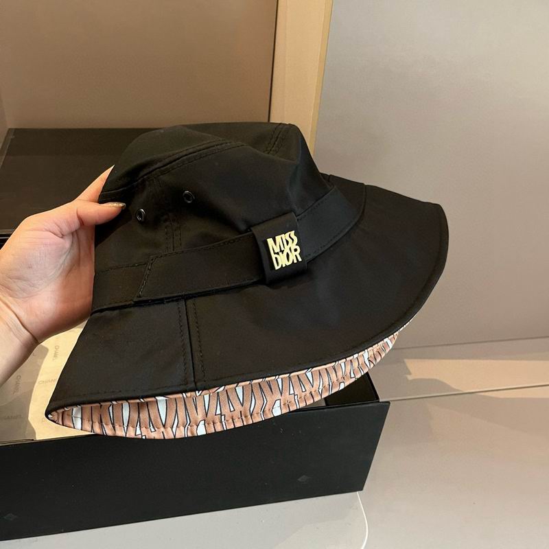 Dior hat dx (15)