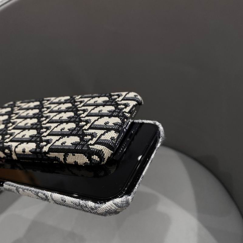 Dior iphone shell  (1)