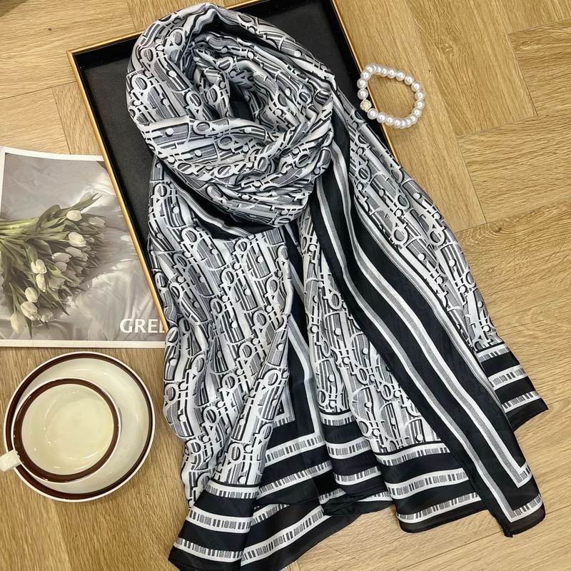 Dior silk scarf 90-180cm E30 (17)