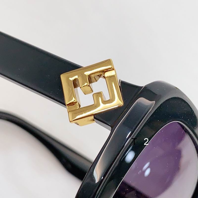 Fendi E40138I54 19-140 b06