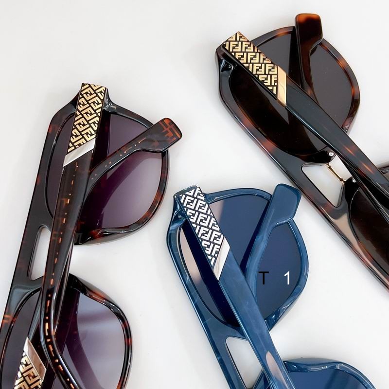 Fendi FE40026 55 22-145 a08