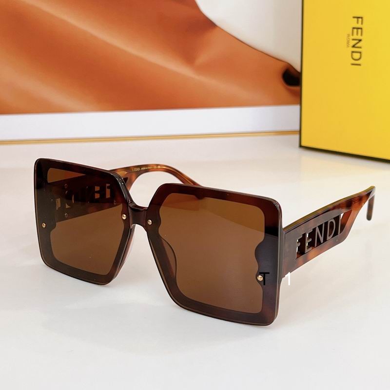 Fendi FE50076F 55 19-145 a02