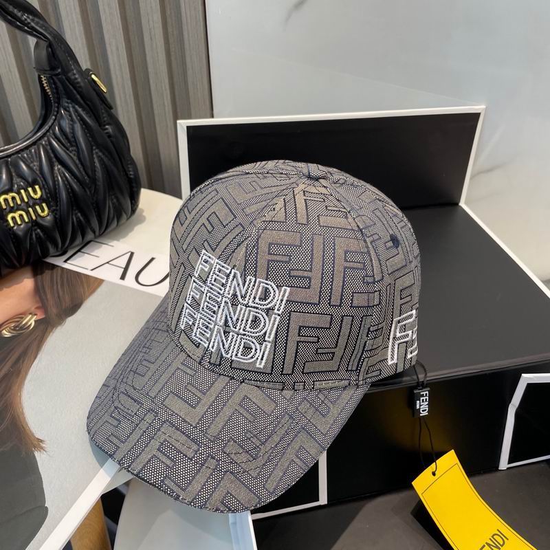 Fendi cap dx (1)