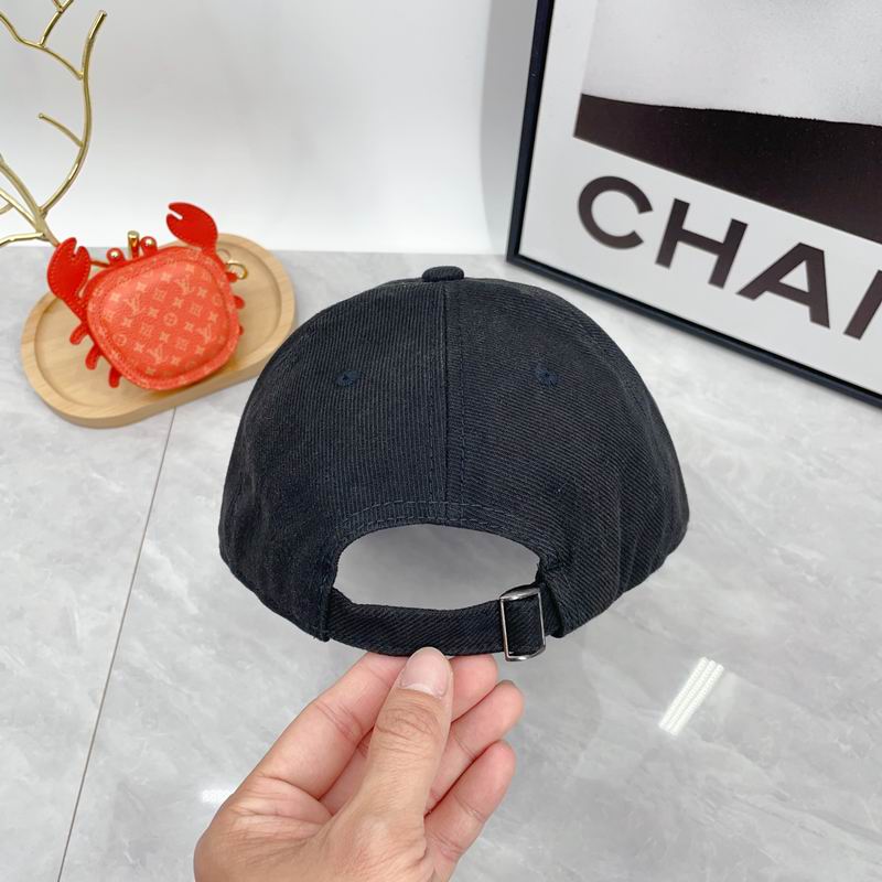 Fendi cap dx (21)