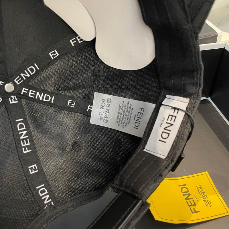 Fendi cap dx (22)