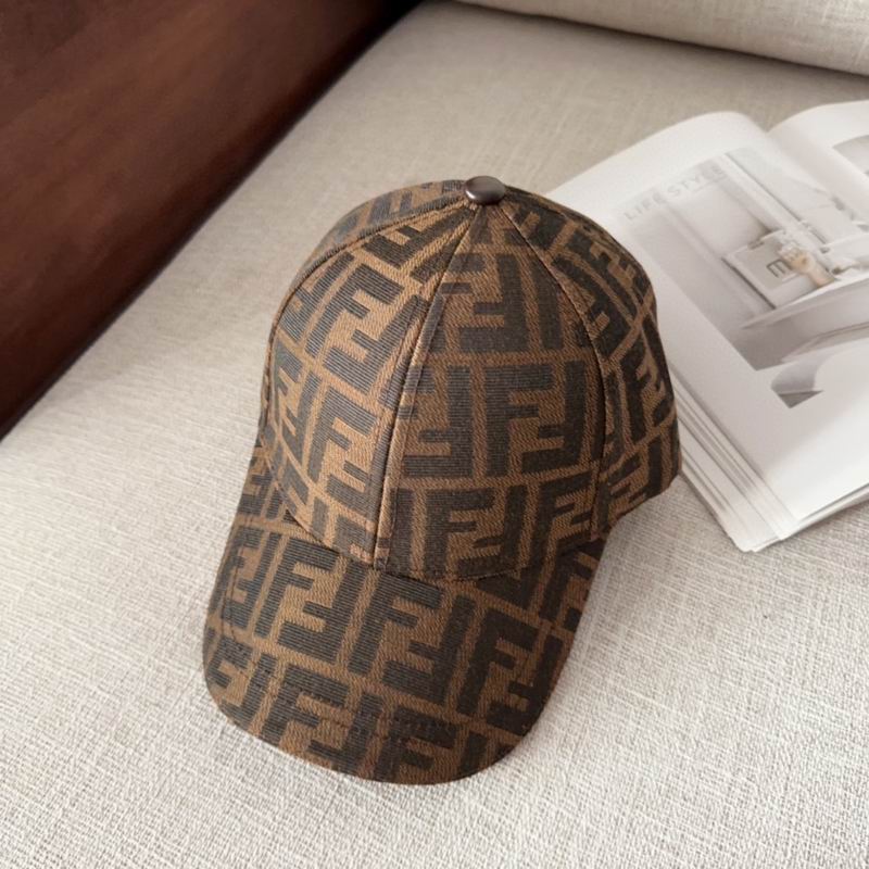 Fendi cap dx (40)