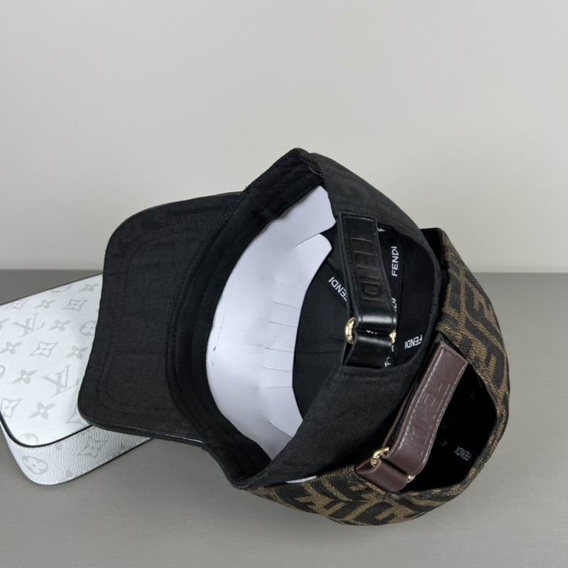 Fendi cap dx (40)