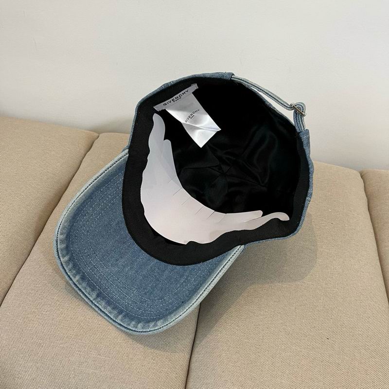 Givenchy cap dx (2)