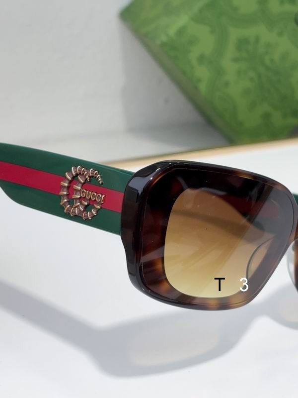 Gucci CL42122U 56 17 142 c08