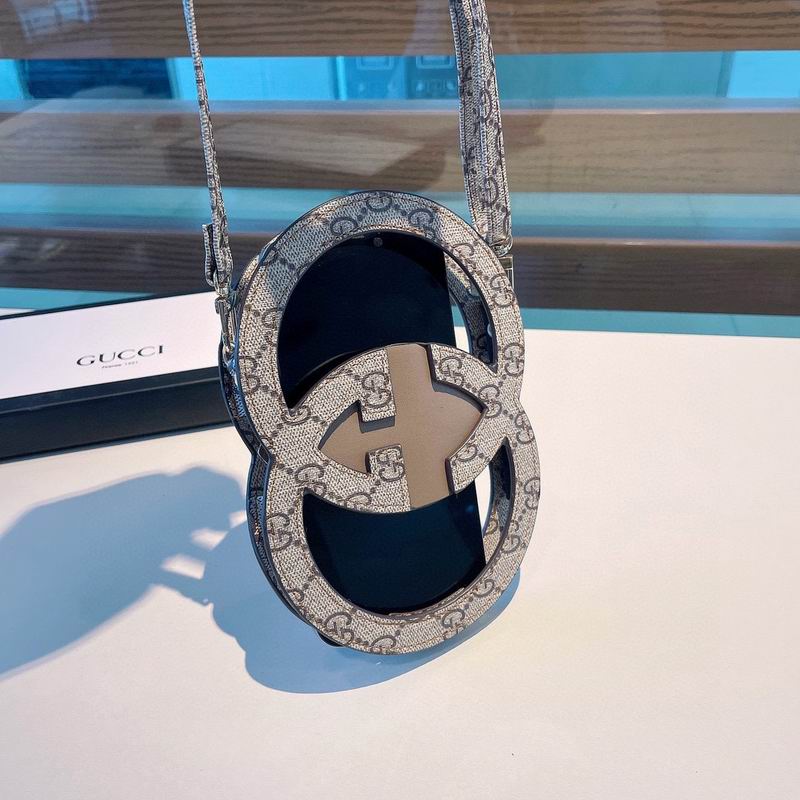 Gucci iphone shell  (1)