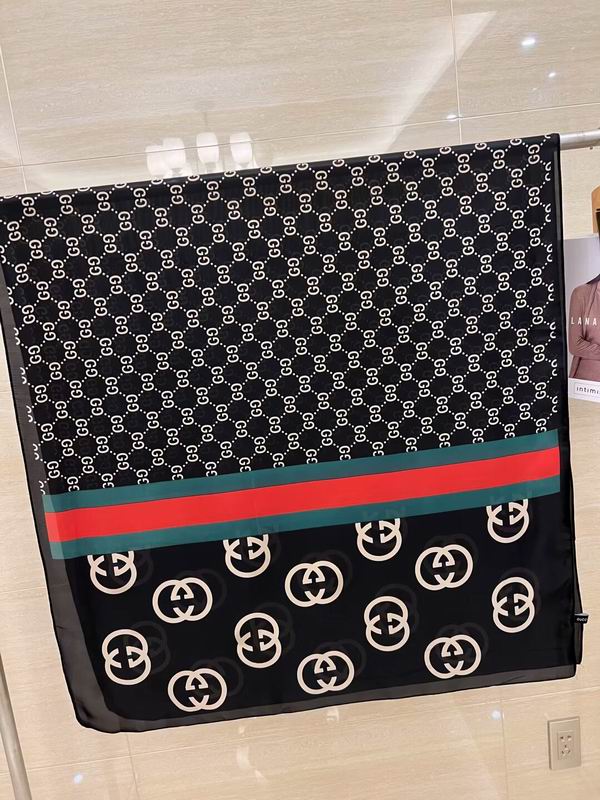 Gucci silk scarf 180X90cm E13 (1)