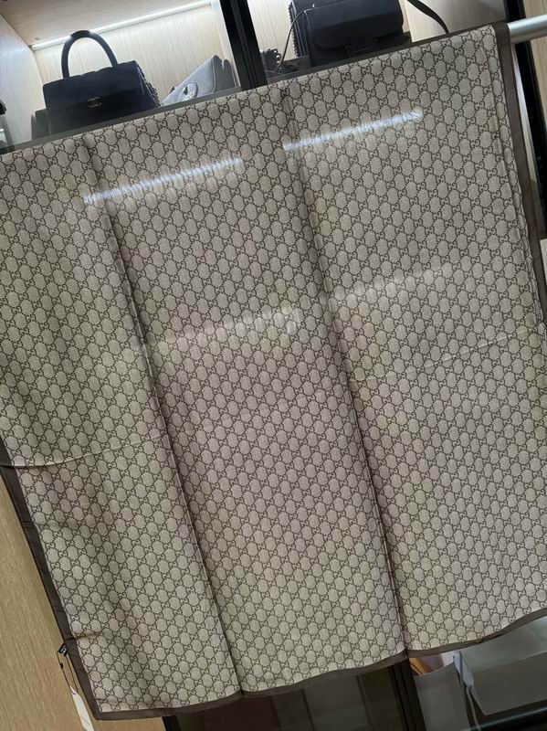 Gucci silk scarf 180X90cm E28 (3)
