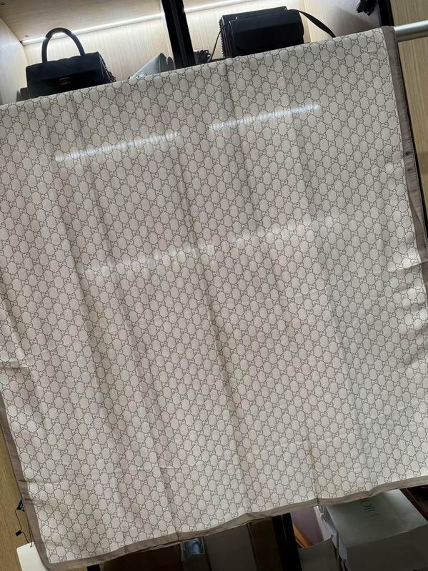 Gucci silk scarf 180X90cm E28 (4)