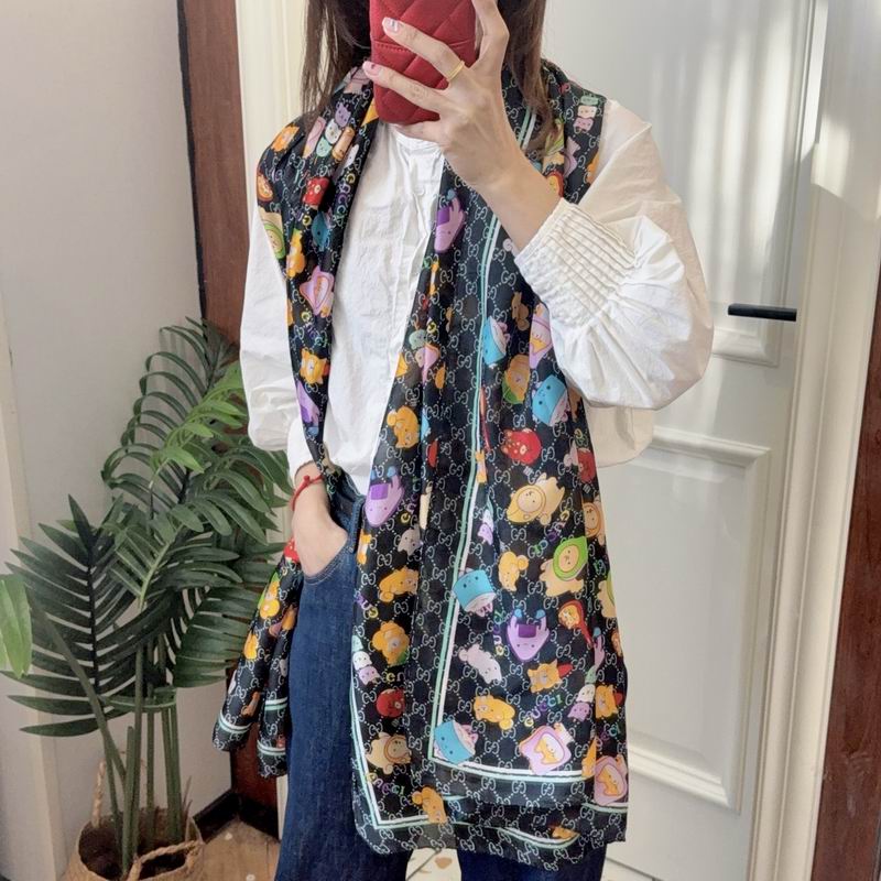 Gucci silk scarf 90-180cm E08 (12)