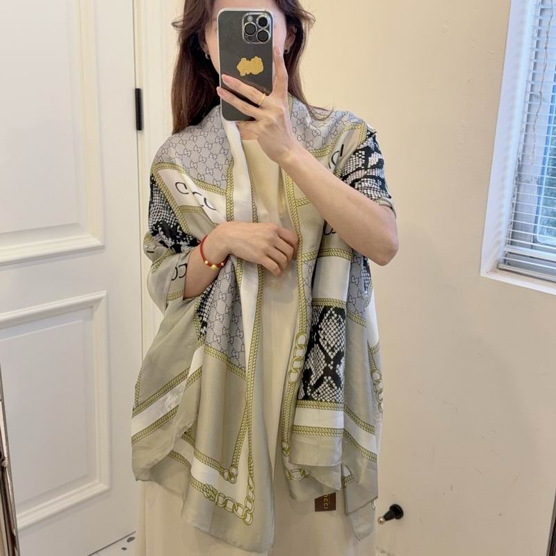 Gucci silk scarf 90-180cm E26 (10)