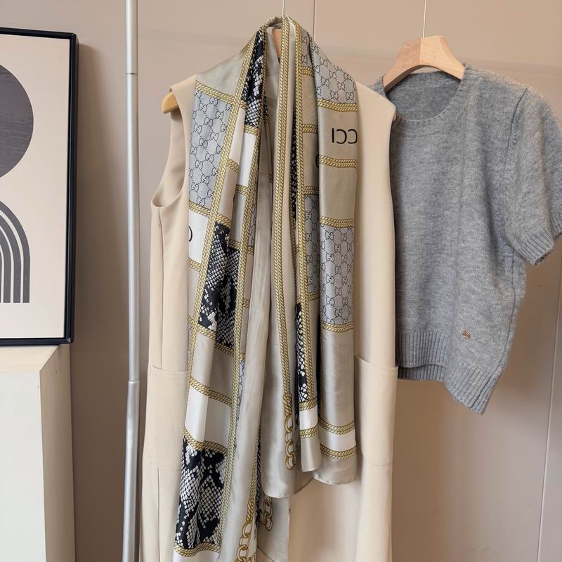 Gucci silk scarf 90-180cm E26 (11)