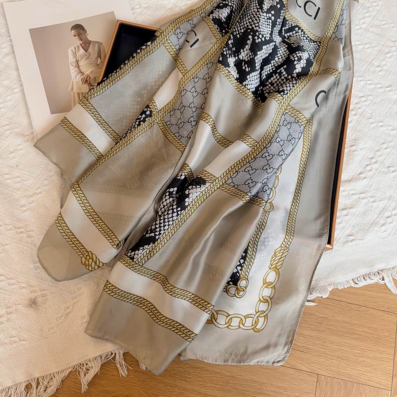 Gucci silk scarf 90-180cm E26 (12)