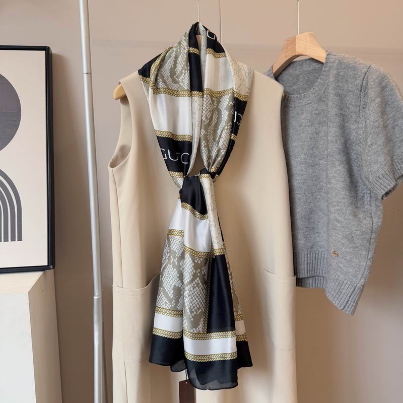 Gucci silk scarf 90-180cm E26 (16)