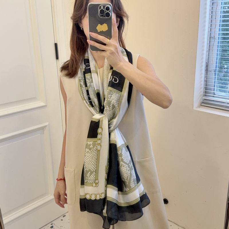 Gucci silk scarf 90-180cm E26 (19)