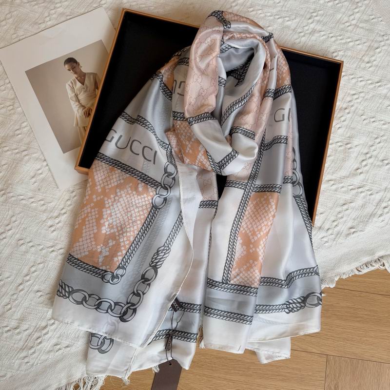 Gucci silk scarf 90-180cm E26 (25)
