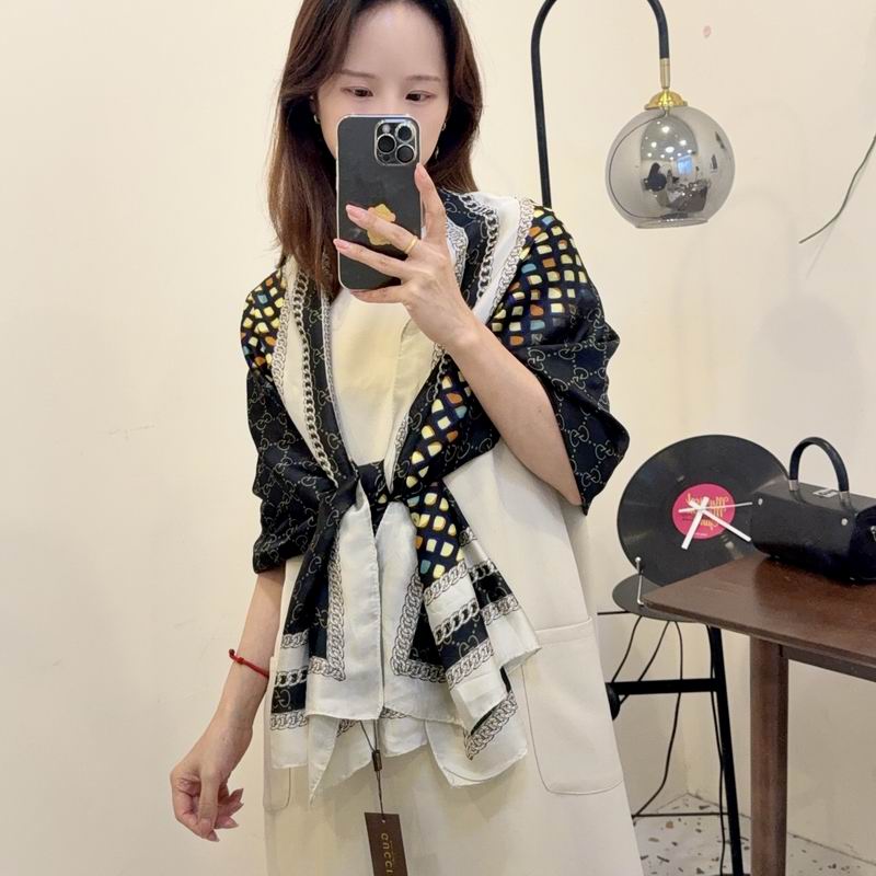 Gucci silk scarf 90-180cm E38 (10)