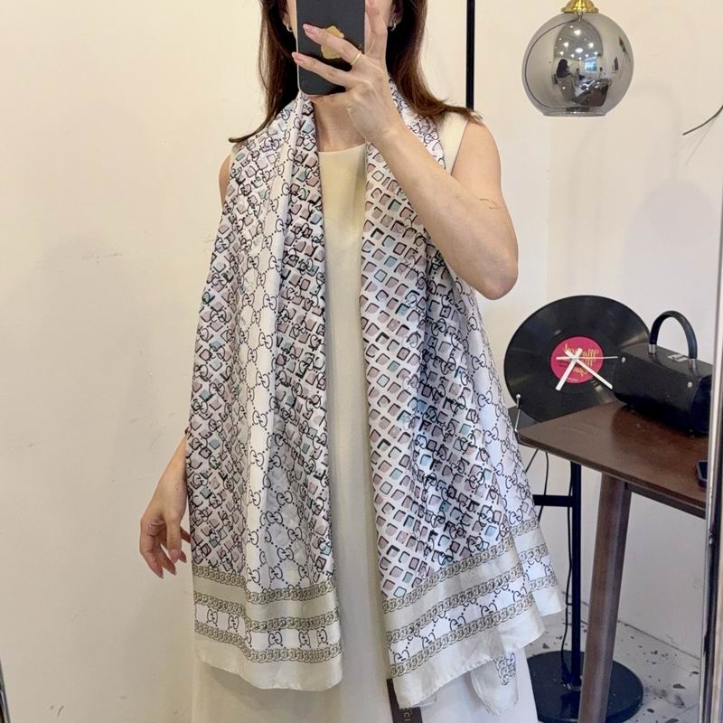 Gucci silk scarf 90-180cm E38 (14)