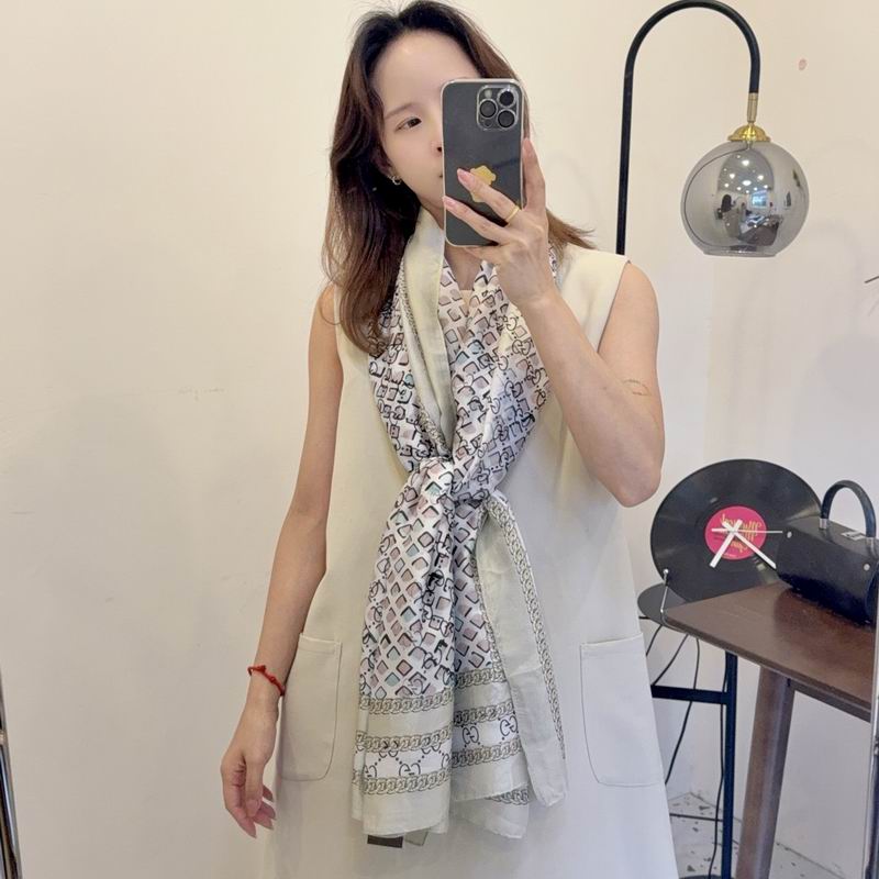 Gucci silk scarf 90-180cm E38 (16)
