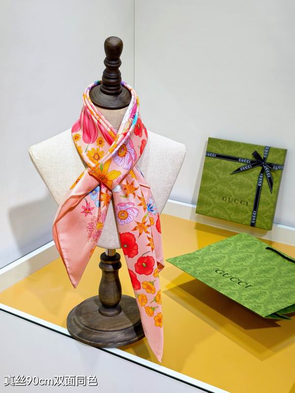 Gucci silk scarf 90X90cm E04 (1)