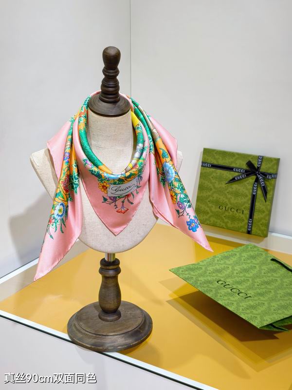 Gucci silk scarf 90X90cm E13 (13)