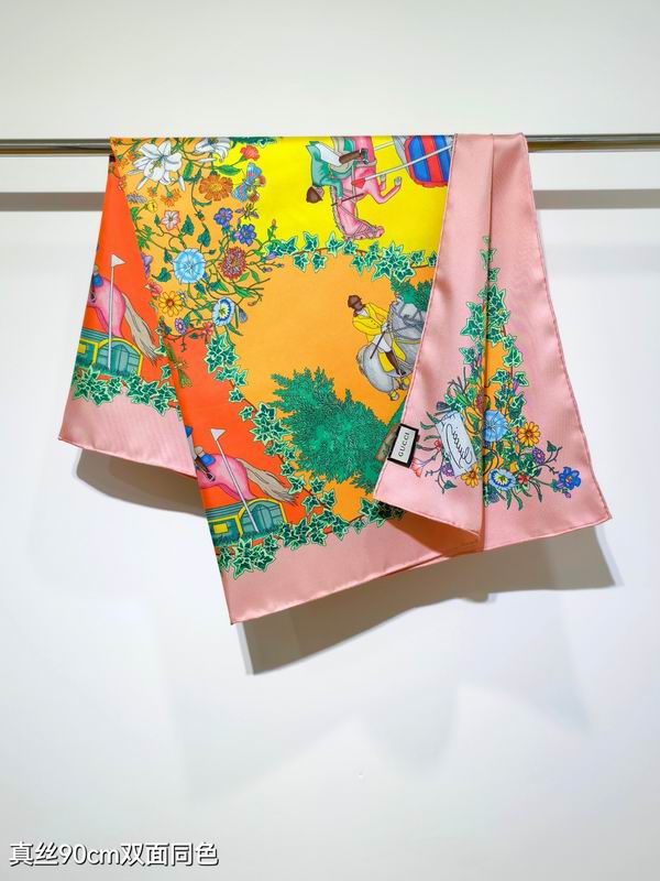 Gucci silk scarf 90X90cm E13 (14)