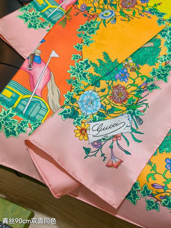 Gucci silk scarf 90X90cm E13 (16)