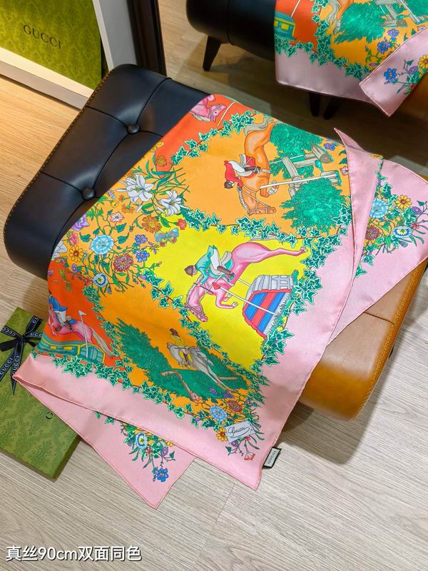 Gucci silk scarf 90X90cm E13 (17)
