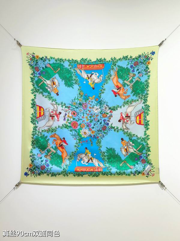 Gucci silk scarf 90X90cm E13 (9)