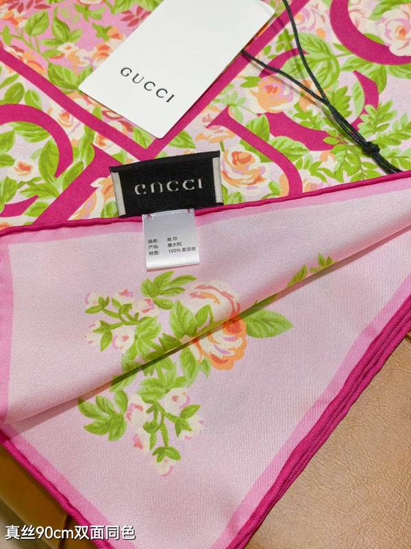 Gucci silk scarf 90X90cm E15 (15)