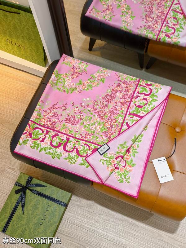 Gucci silk scarf 90X90cm E15 (18)