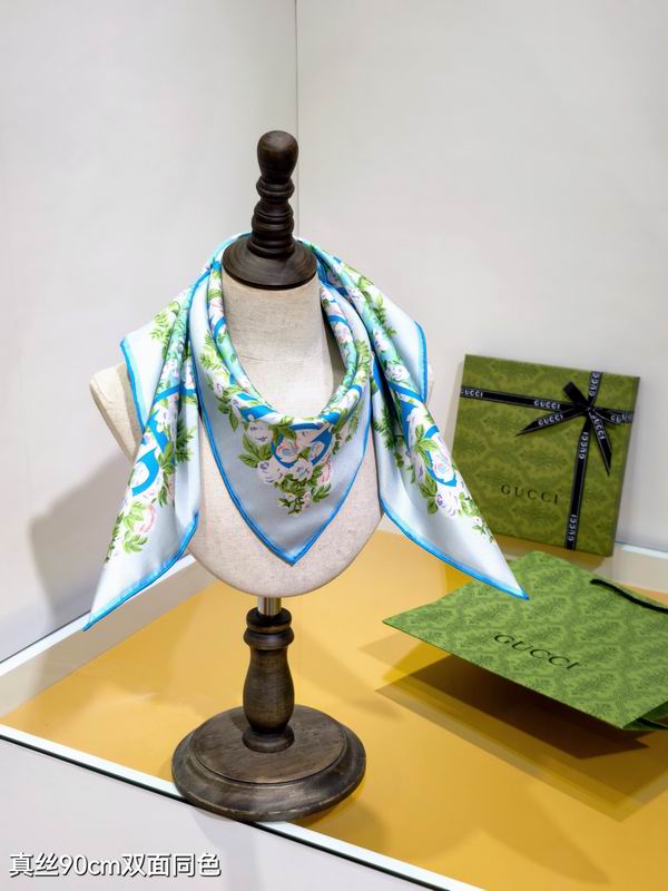 Gucci silk scarf 90X90cm E15 (3)
