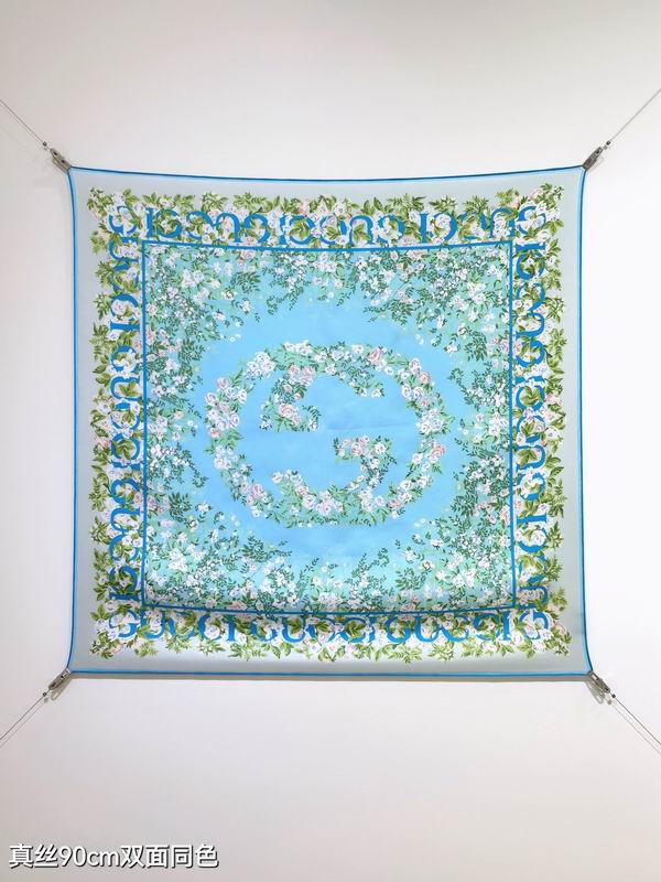 Gucci silk scarf 90X90cm E15 (9)