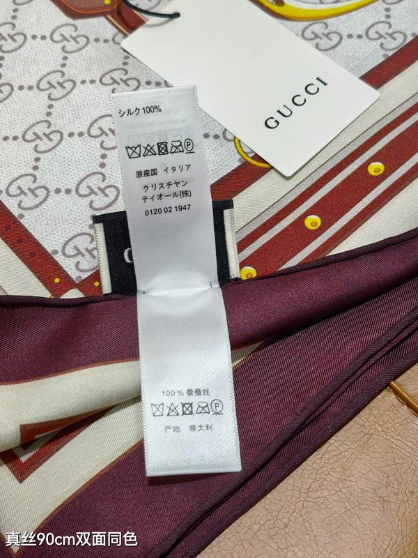 Gucci silk scarf 90X90cm E52 (15)