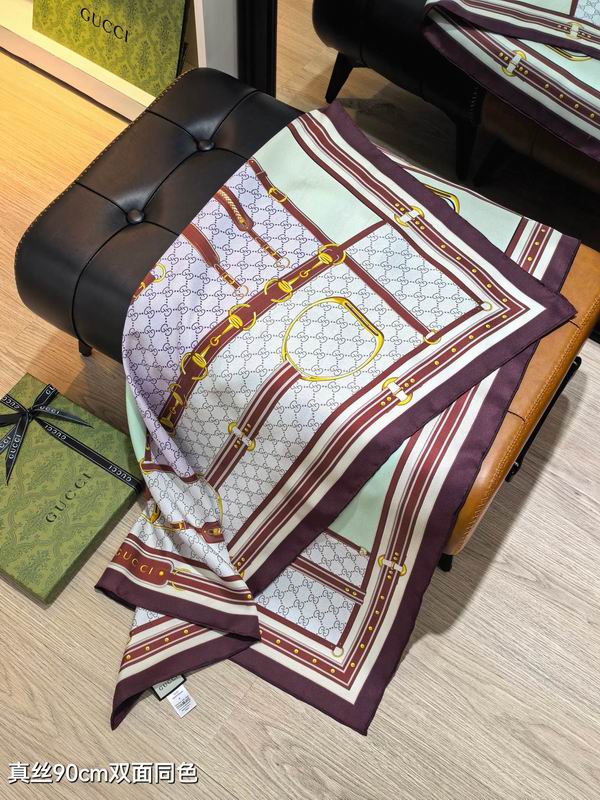 Gucci silk scarf 90X90cm E52 (18)