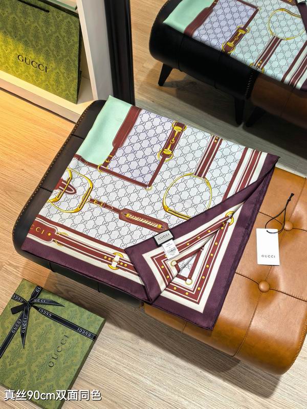 Gucci silk scarf 90X90cm E52 (19)