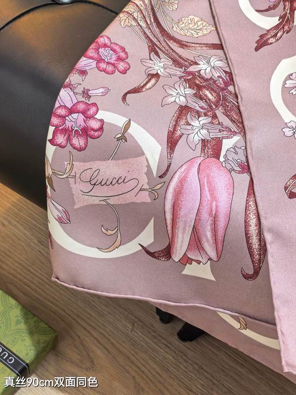 Gucci silk scarf 90X90cm E53 (14)