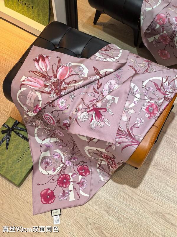 Gucci silk scarf 90X90cm E53 (15)