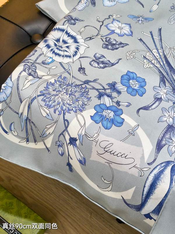 Gucci silk scarf 90X90cm E53 (25)