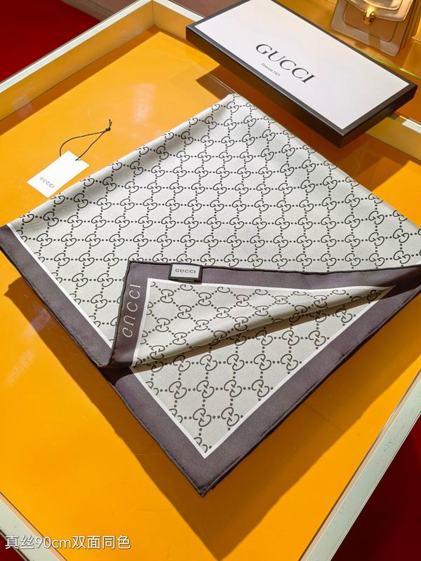Gucci slik scarf 90X90cm E24 (15)