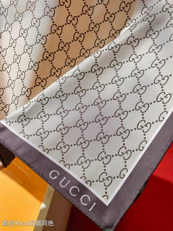 Gucci slik scarf 90X90cm E24 (16)
