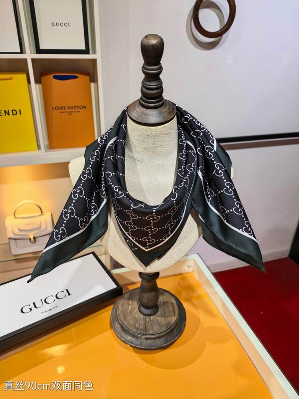 Gucci slik scarf 90X90cm E24 (19)