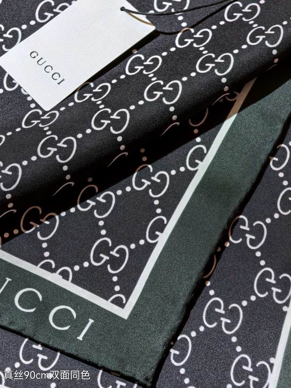 Gucci slik scarf 90X90cm E24 (21)