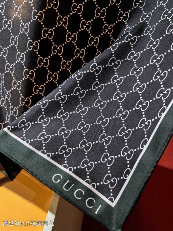 Gucci slik scarf 90X90cm E24 (25)
