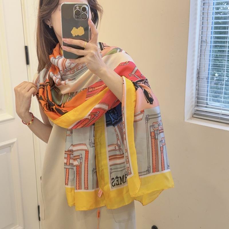 Hermes silk scarf 90-180cm E27 (2)